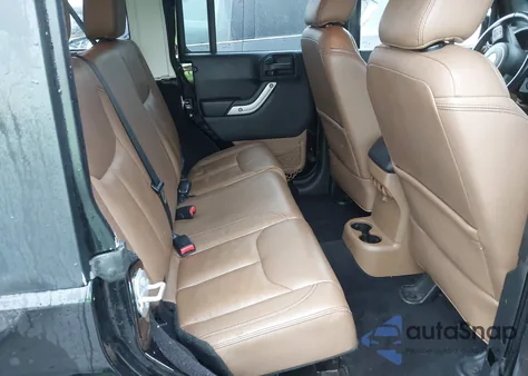 2015 Jeep Wrangler Unlimited Sahara z USA, uszkodzony, nr VIN 1C4BJWEG4FL732864